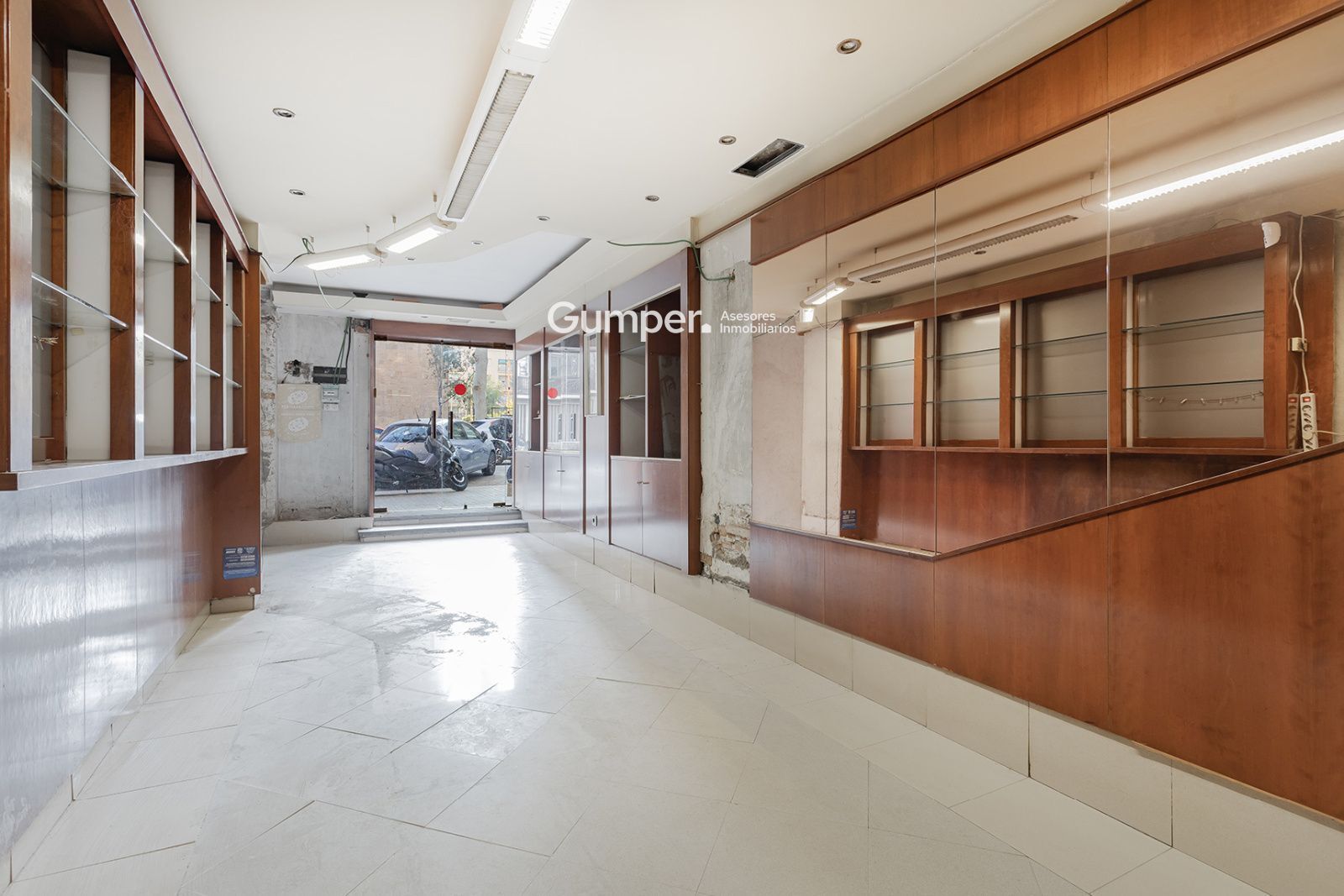 Immeuble residentiel dans Barcelone, Barcelona à vendre Photo intérieure- Image 1 de 2
