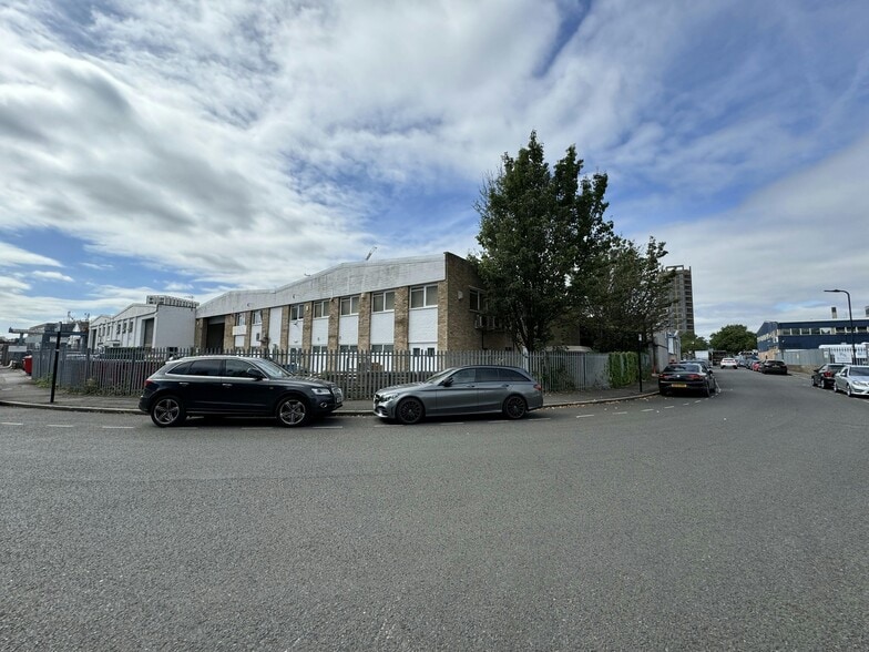 37 Colville Rd, London for lease - Building Photo - Image 2 of 5