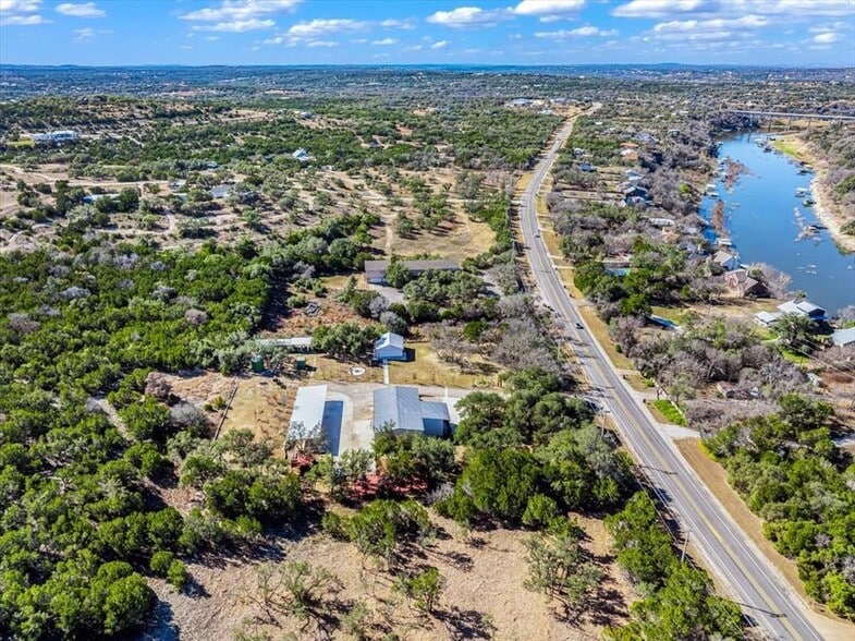 2505 Pace Bend Rd S, Spicewood, TX à vendre - Photo du bâtiment - Image 2 de 38