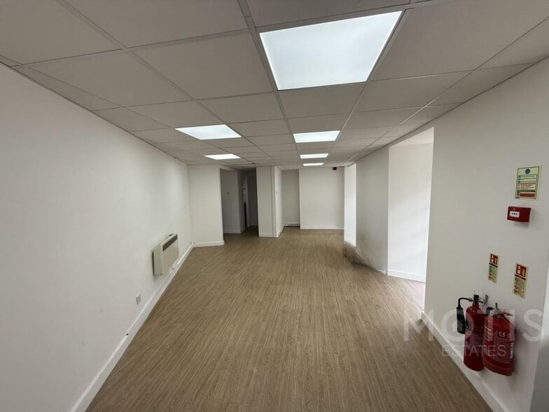 53 Castle St, Dover for lease - Building Photo - Image 3 of 9