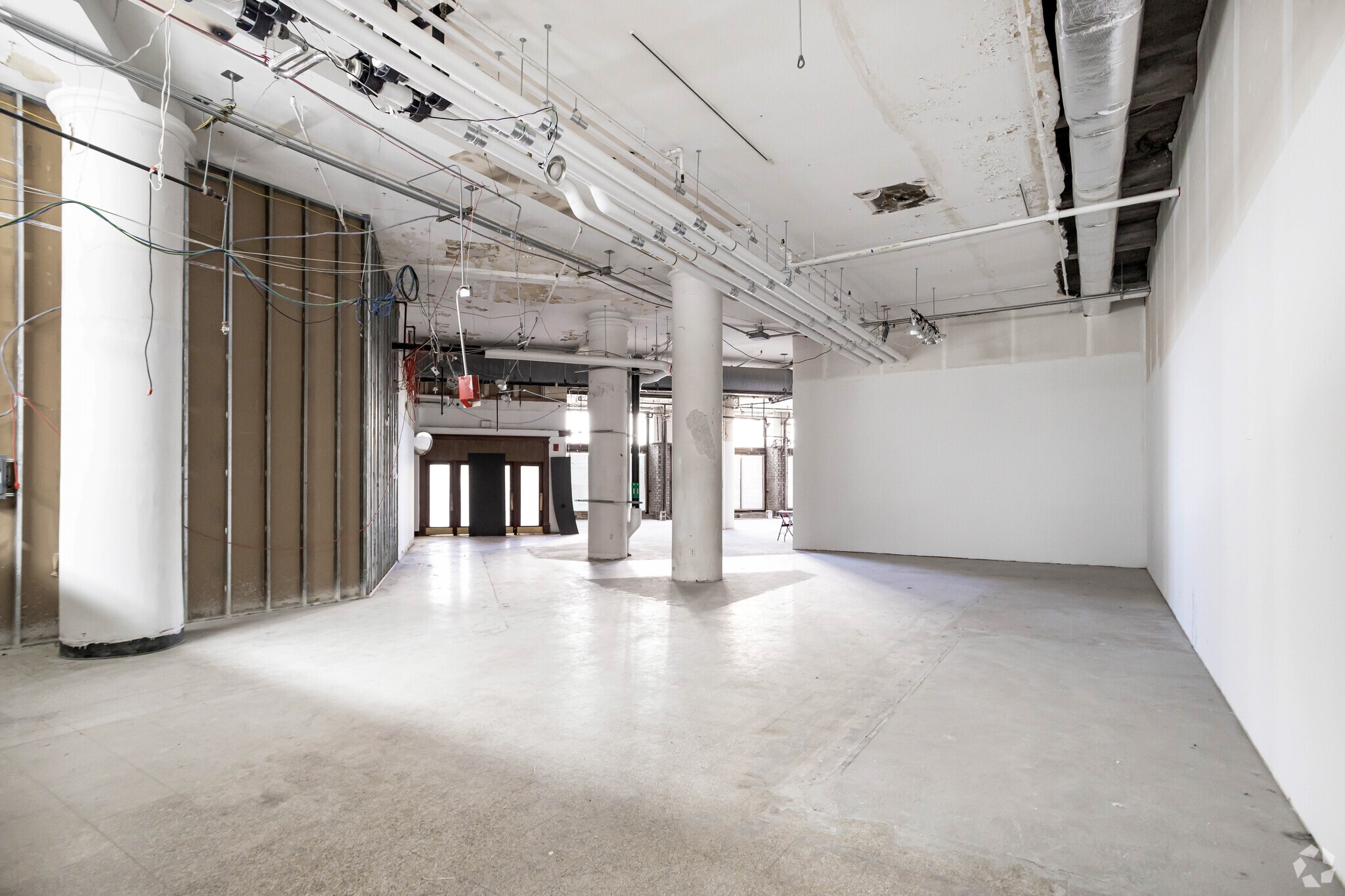 260 E Main St, Rochester, NY for lease Interior Photo- Image 1 of 4