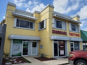 833-839 SE 8th Ave, Deerfield Beach, FL for lease Interior Photo- Image 2 of 17