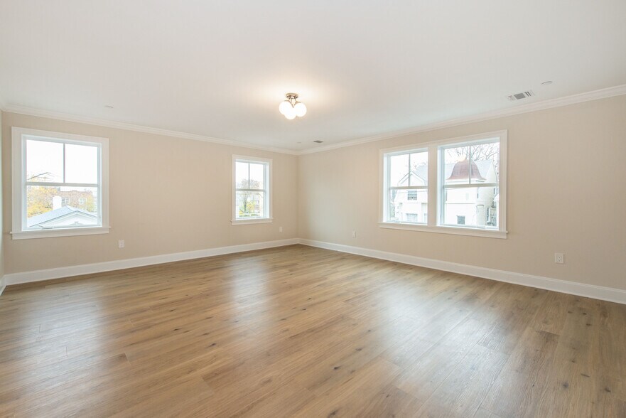 84 Auburn St, Paterson, NJ à vendre - Photo intérieure - Image 3 de 27