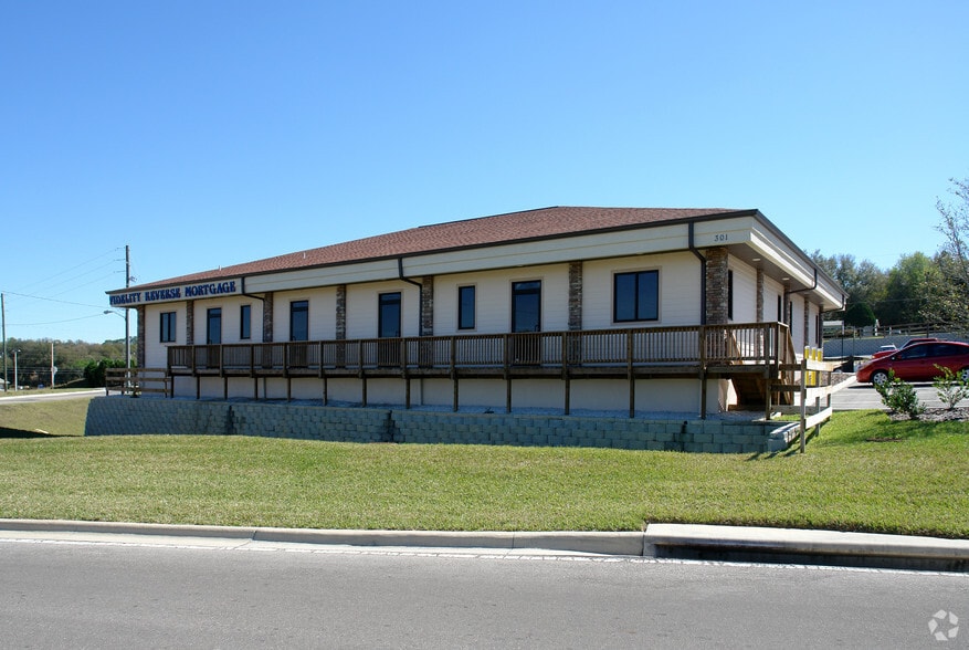 301 Skyline Dr, Lady Lake, FL for sale - Building Photo - Image 3 of 35