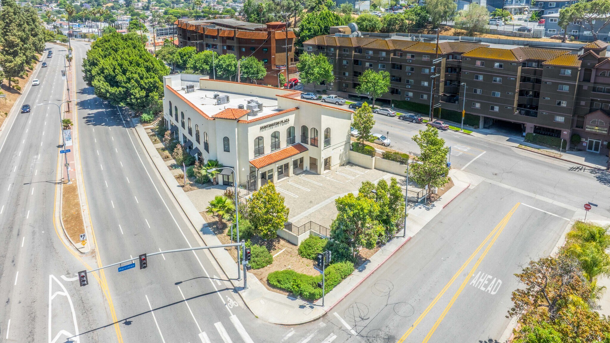 4671-4681 Huntington Dr S, Los Angeles, CA à vendre Photo du bâtiment- Image 1 de 25
