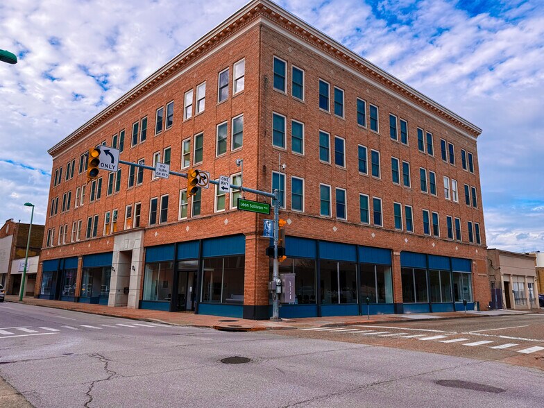 1030 Quarrier St, Charleston, WV à louer - Photo du bâtiment - Image 2 de 18