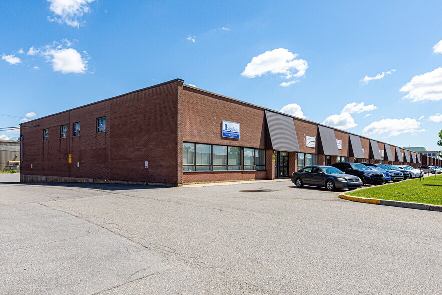 1055-1083 Rue Bégin, Montréal, QC for lease - Building Photo - Image 3 of 12