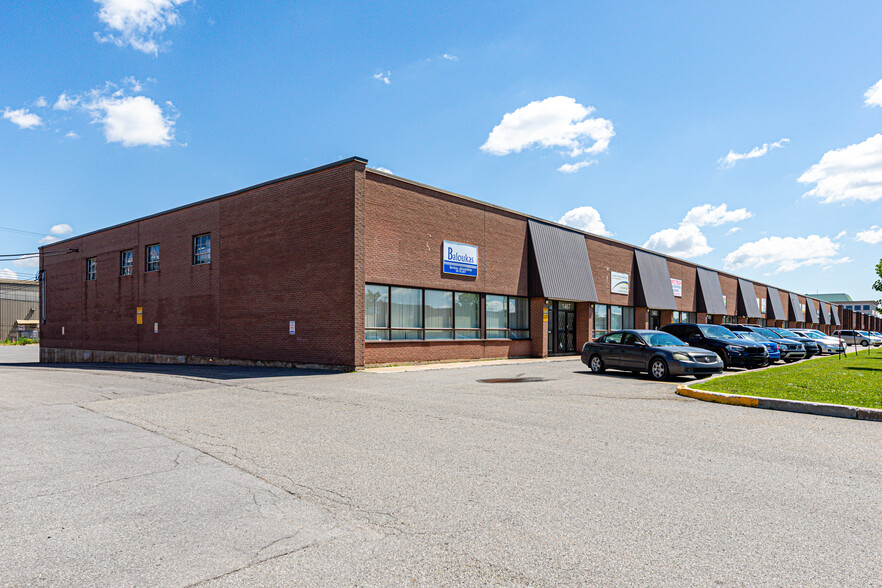 1435-1473 Rue Bégin, Montréal, QC à louer - Photo du bâtiment - Image 3 de 7