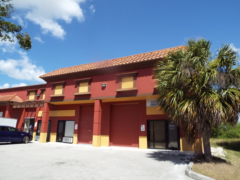 422 SW 2nd Ter, Cape Coral, FL à louer - Photo du bâtiment - Image 3 de 11