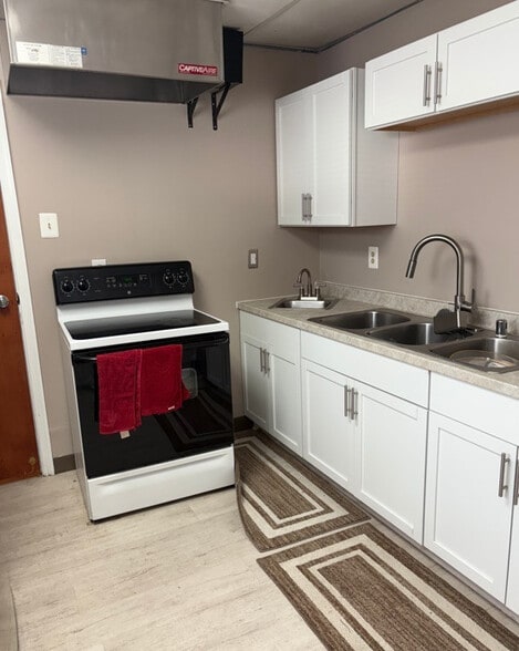 56 Foreston Woods Dr, Stafford, VA for lease - Interior Photo - Image 3 of 5