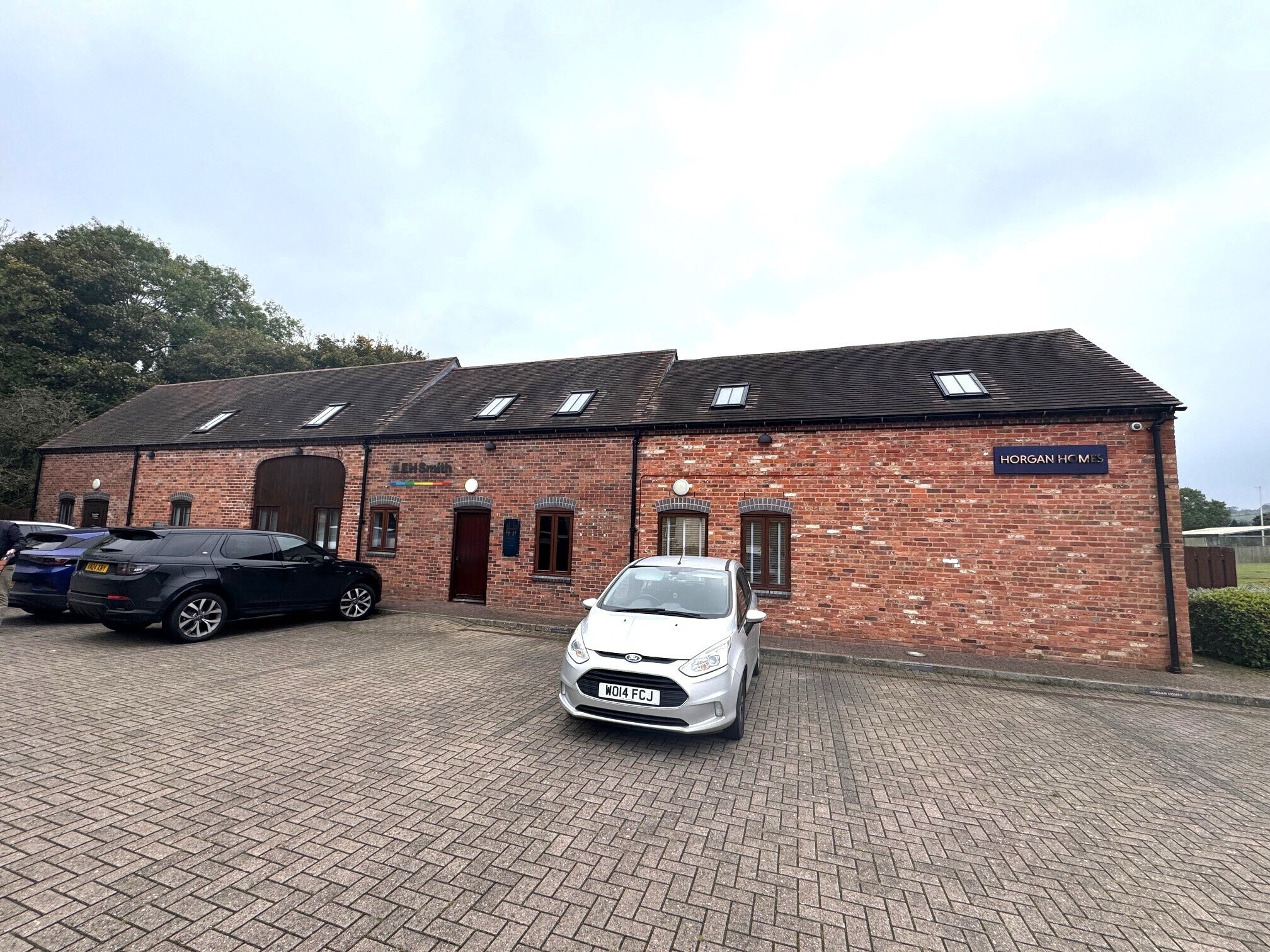60 Lydiate Ash Rd, Bromsgrove for lease Building Photo- Image 1 of 26