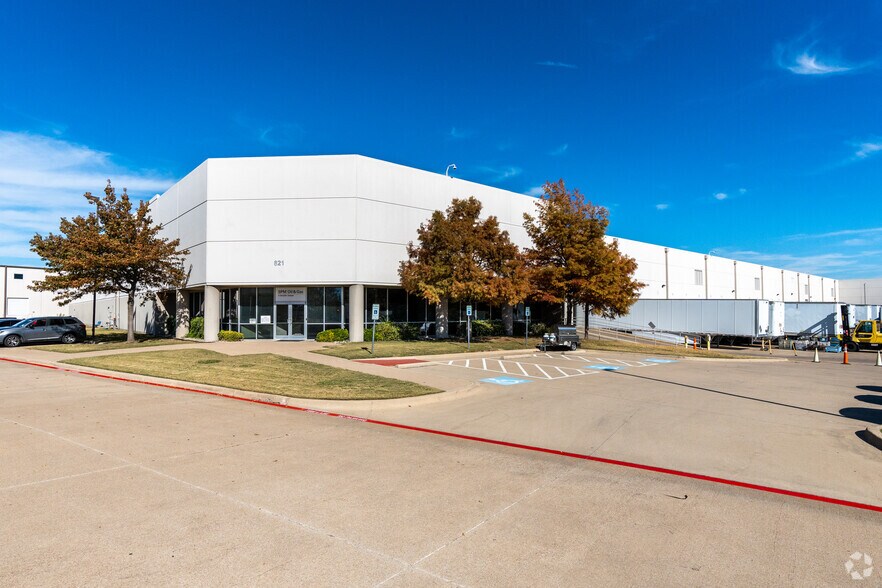 801-841 Railhead Rd, Fort Worth, TX à louer - Photo du bâtiment - Image 3 de 7