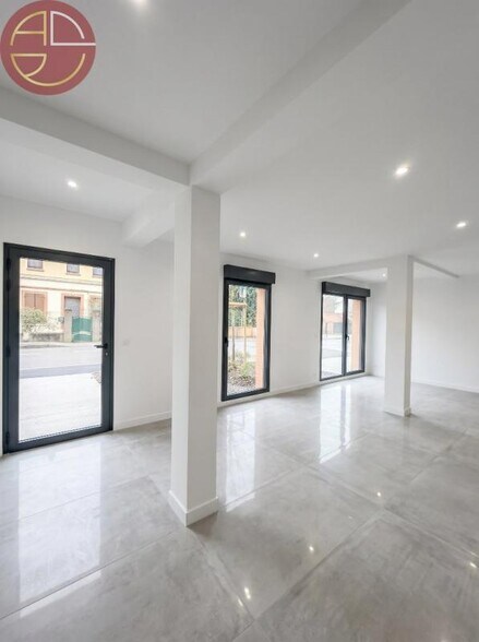 Office in Toulouse for sale - Interior Photo - Image 3 of 11