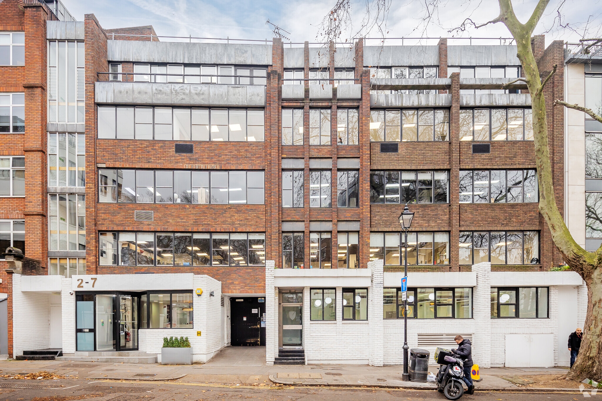 2-7 Clerkenwell Green, London for lease Primary Photo- Image 1 of 10