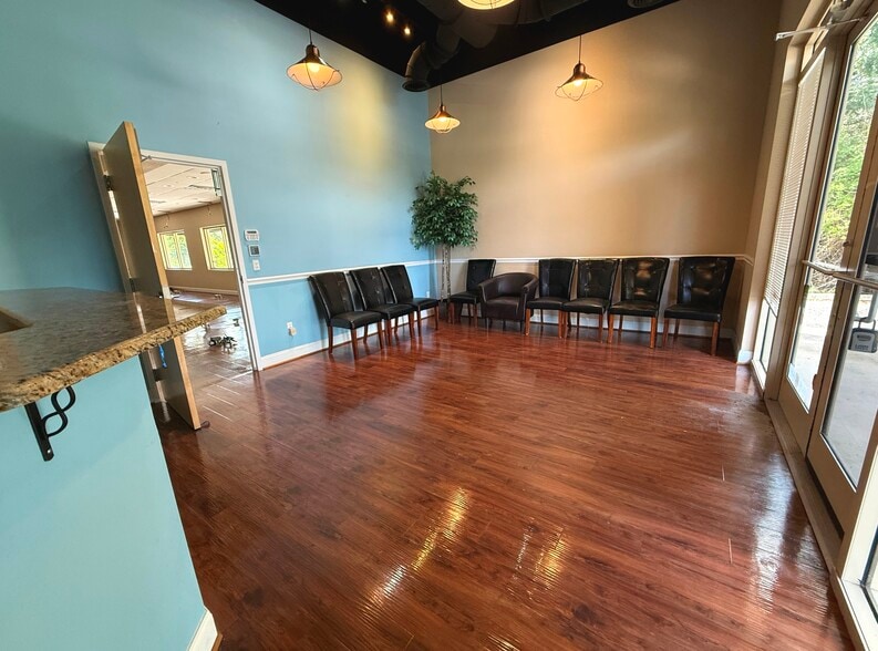 3751 S Clyde Morris Blvd, Port Orange, FL for lease - Interior Photo - Image 3 of 8