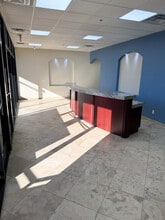 73585 Fred Waring Dr, Palm Desert, CA à louer Photo intérieure- Image 1 de 18