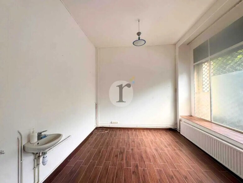 Commerce de détail dans Lille à louer - Photo intérieure - Image 3 de 4