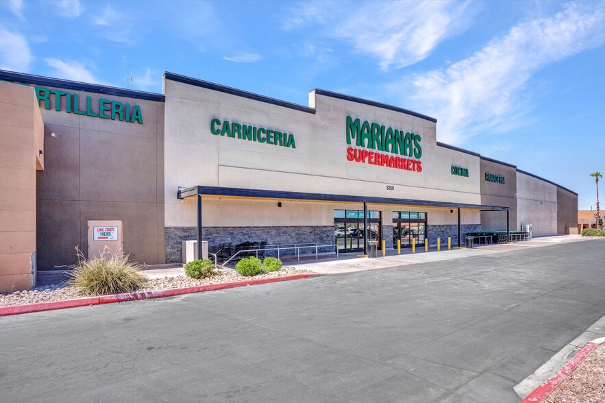 3220-3370 E Flamingo Rd, Las Vegas, NV for lease - Building Photo - Image 2 of 14