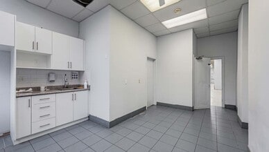 485-489 Wellington St W, Toronto, ON for lease Interior Photo- Image 1 of 8