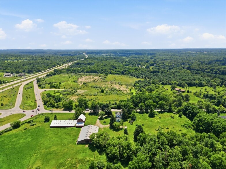 4975 Old Us 23, Fenton, MI for sale - Building Photo - Image 2 of 7