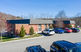 Plus de détails pour 30 Peck Rd, Torrington, CT - Bureau à louer