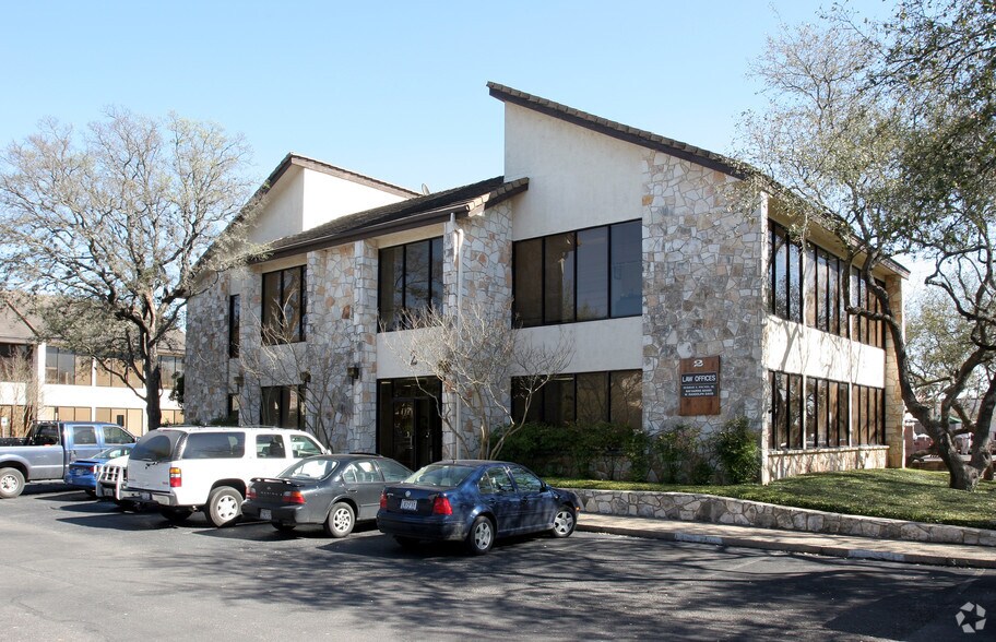 17890 Blanco Rd, San Antonio, TX for lease - Building Photo - Image 2 of 3
