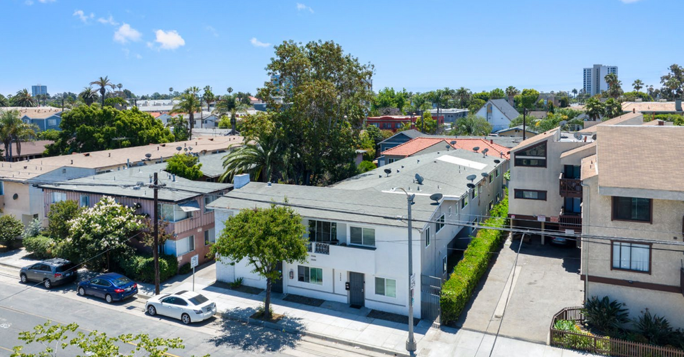 1244 E 4th St, Long Beach, CA à vendre - Photo du bâtiment - Image 1 de 1