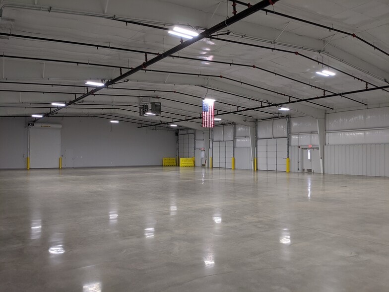 17 International Ct, Greenville, SC for lease - Interior Photo - Image 3 of 15