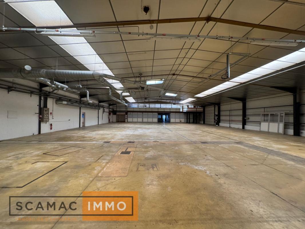 Industrial in Le Châtelet-en-Brie for sale Building Photo- Image 1 of 7