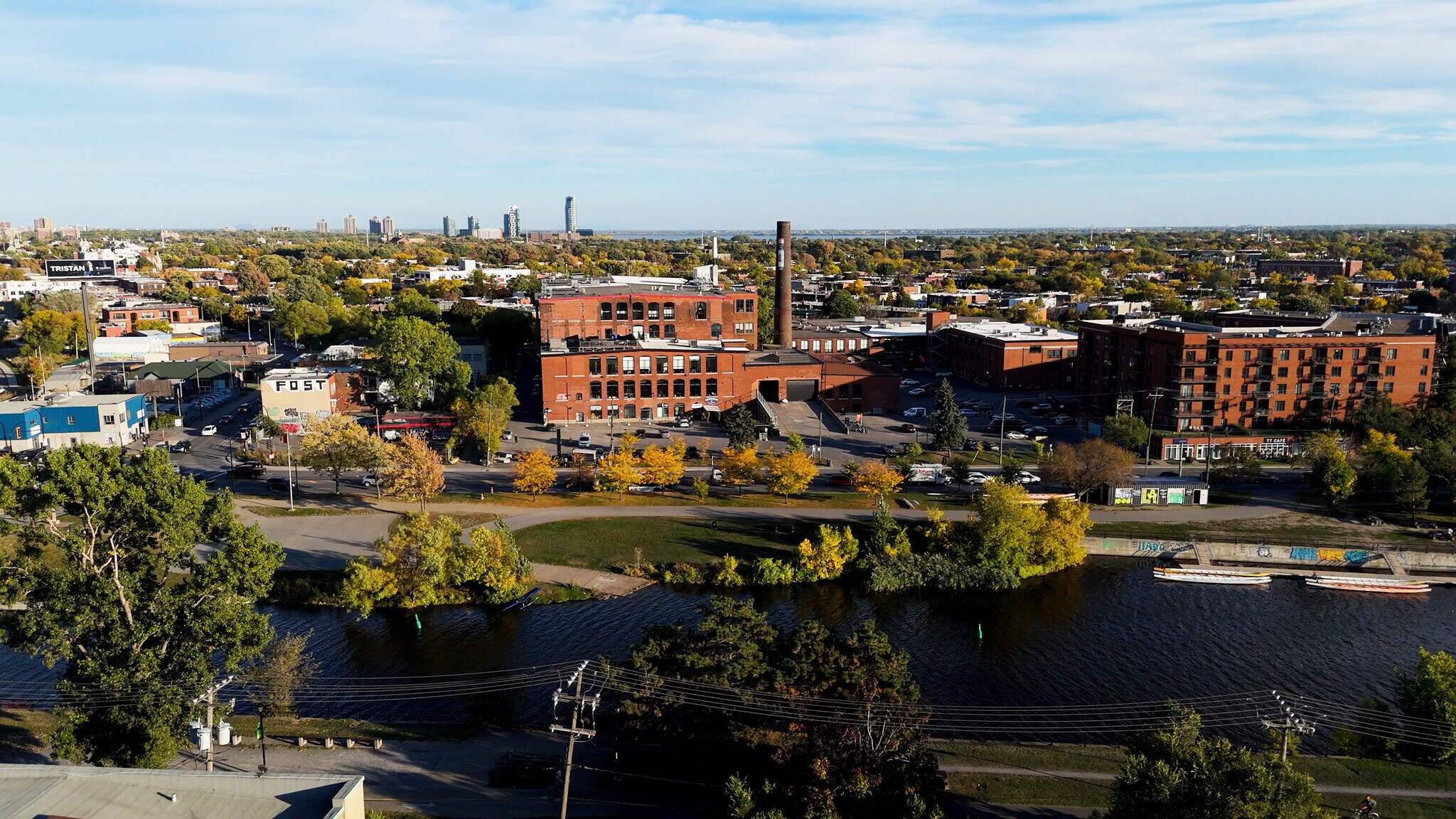 5524 Saint-Patrick Rue, Montréal, QC à louer Photo principale- Image 1 de 10