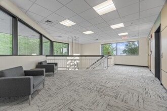15 Corporate Dr, Trumbull, CT for lease Interior Photo- Image 1 of 6