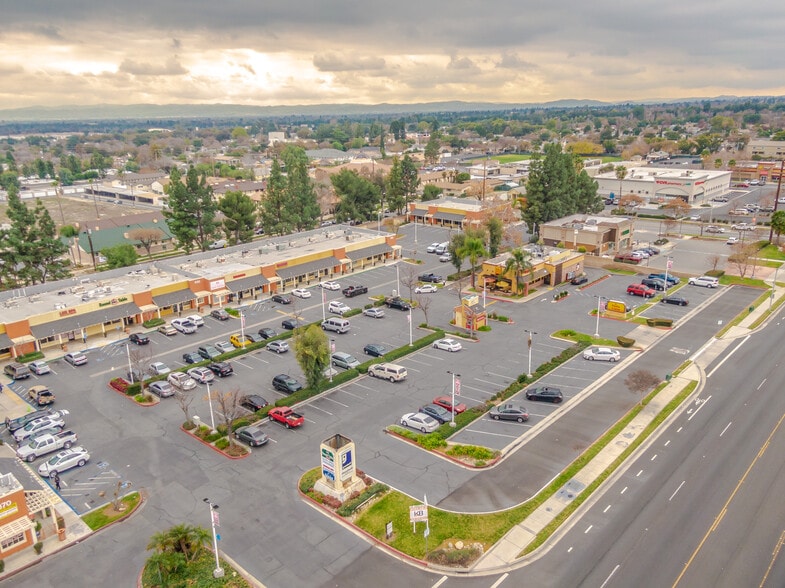 710-870 E Foothill Blvd, Upland, CA for lease - Building Photo - Image 3 of 27