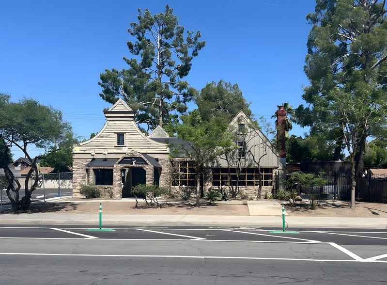 1110-1130 N Van Ness Ave, Fresno, CA for sale - Building Photo - Image 2 of 3