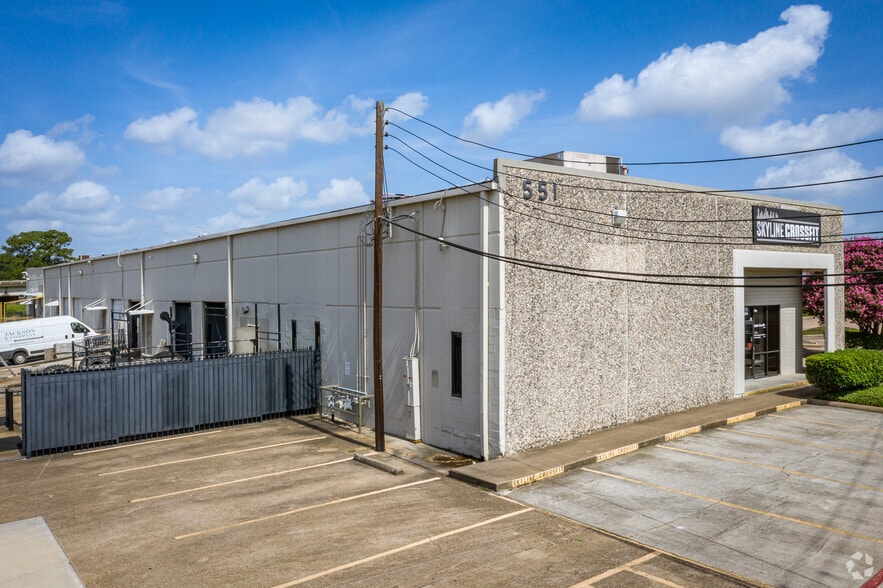 551 N Shepherd Dr, Houston, TX for lease - Building Photo - Image 2 of 3