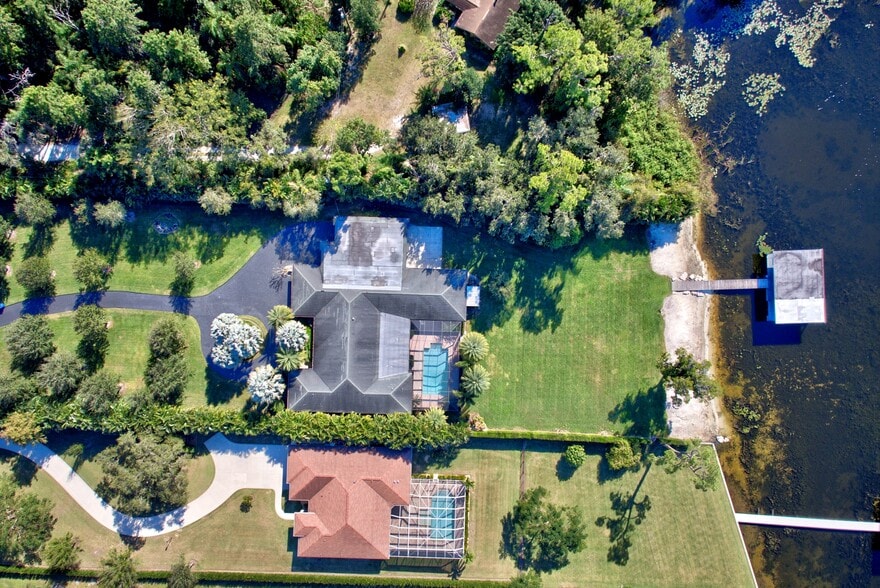 573 Holmes Ave, Lake Placid, FL à vendre - Photo du bâtiment - Image 3 de 8