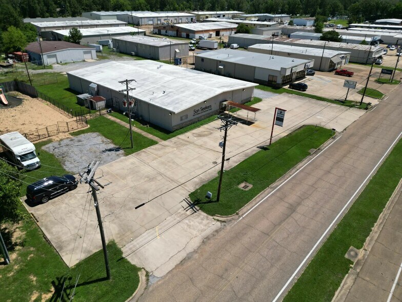 5002 Highway 80 E, Pearl, MS à louer - Photo du bâtiment - Image 2 de 11