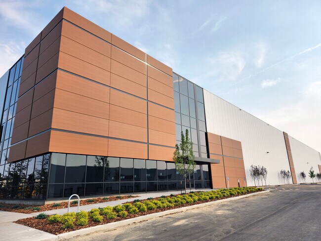 Plus de détails pour 11 Richardson Dr, St. Albert, AB - Industriel à louer