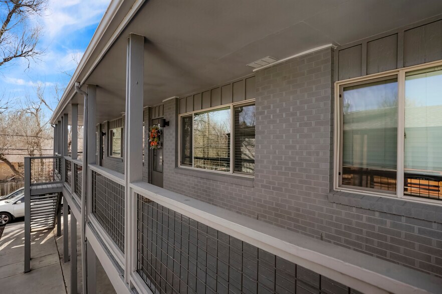 Maxwell & Madison Boulder Portfolio portefeuille de 2 propriétés à vendre sur LoopNet.ca - Photo du bâtiment - Image 3 de 81