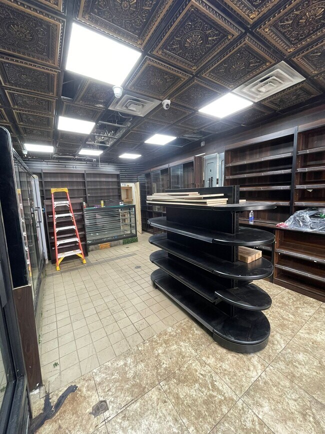 Plus de détails pour 171 W 23rd St, New York, NY - Commerce de détail à louer