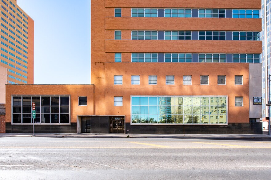 401 W Texas Ave, Midland, TX à vendre - Photo du bâtiment - Image 3 de 26