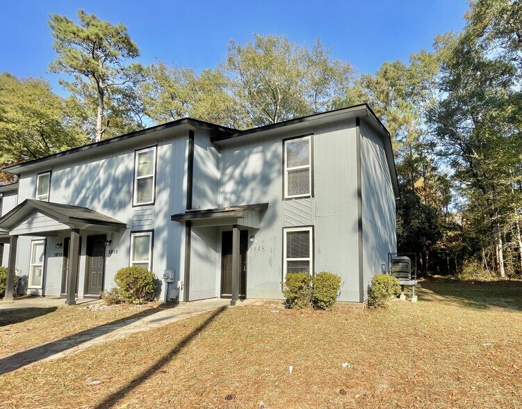 5848 Aftonshire St, Fayetteville, NC à vendre - Photo du bâtiment - Image 3 de 13