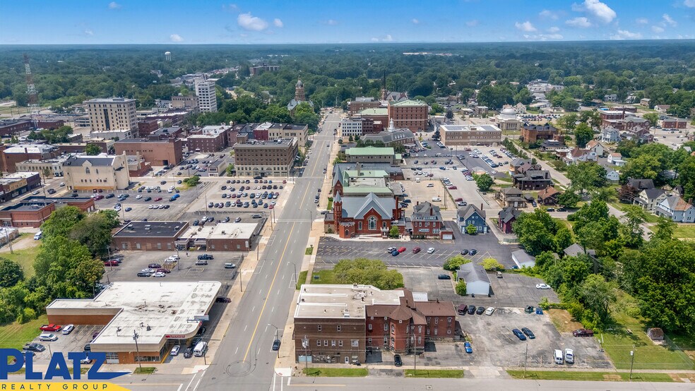 367 E High St, Warren, OH à vendre - Photo du bâtiment - Image 3 de 8
