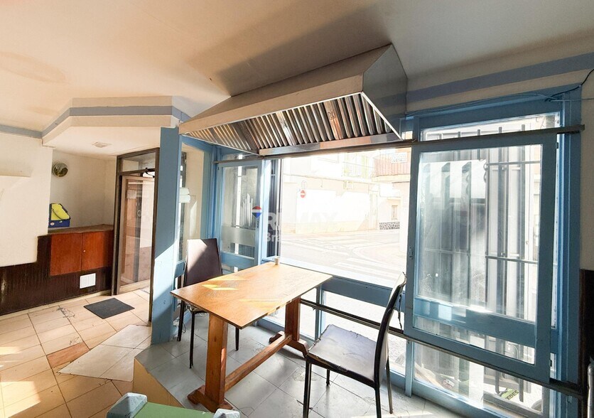 Multifamily in Roses, Gerona for sale - Interior Photo - Image 3 of 4