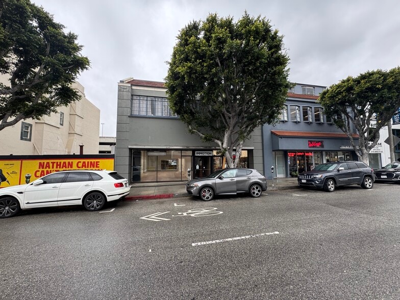 1071 Gayley Ave, Los Angeles, CA for lease - Building Photo - Image 2 of 2