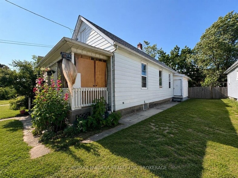 136 Regent St, Welland, ON for sale - Building Photo - Image 2 of 3