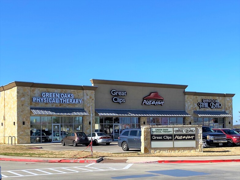 344-350 Mercedes St, Benbrook, TX à louer - Photo du bâtiment - Image 2 de 6