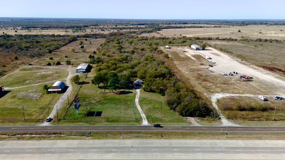 5600 S Interstate Highway 45 W, Corsicana, TX à vendre - Photo du bâtiment - Image 2 de 21