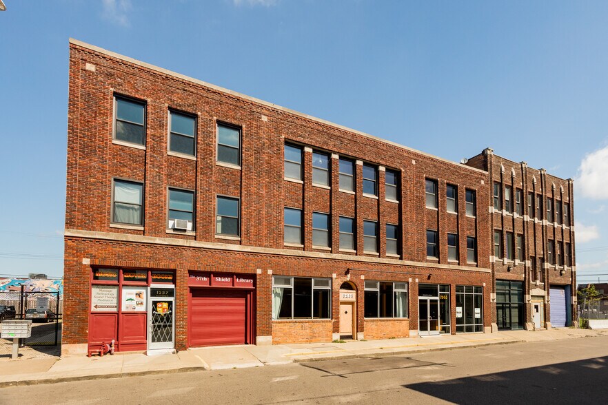 1337-1345 Division St, Detroit, MI à vendre - Photo du bâtiment - Image 2 de 12