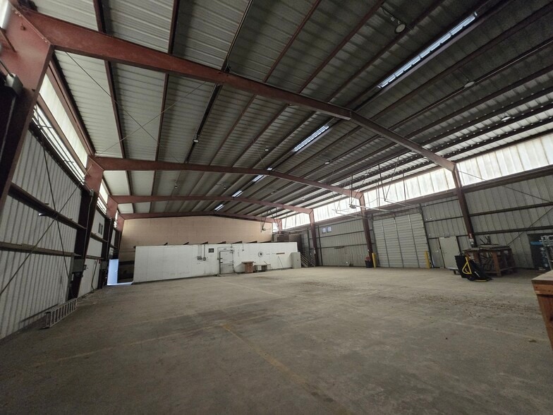 15562 Capital Port Dr, San Antonio, TX for lease - Building Photo - Image 2 of 54