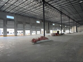 12070 SW Tom Mackie Blvd, Port Saint Lucie, FL à louer Photo intérieure- Image 2 de 2